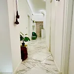 Parisa Bed and breakfast