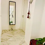 Parisa Bed and breakfast