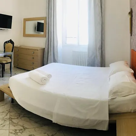 Bed & Breakfast Parisa 3*