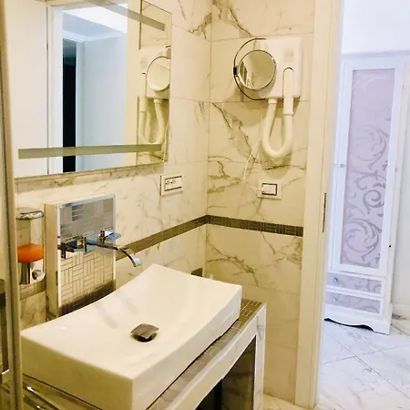 Bed & Breakfast Parisa 3*