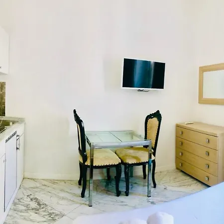 Parisa Bed & Breakfast