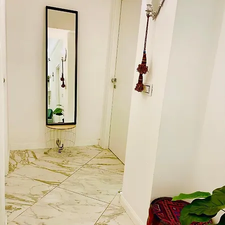 Parisa فندق مبيت وإفطار