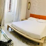 Parisa 3* Róma